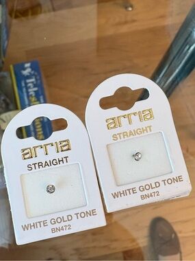 White Gold W.G. Nose Straight Stone 3.0MM 2 pack BN472 Nose Stud